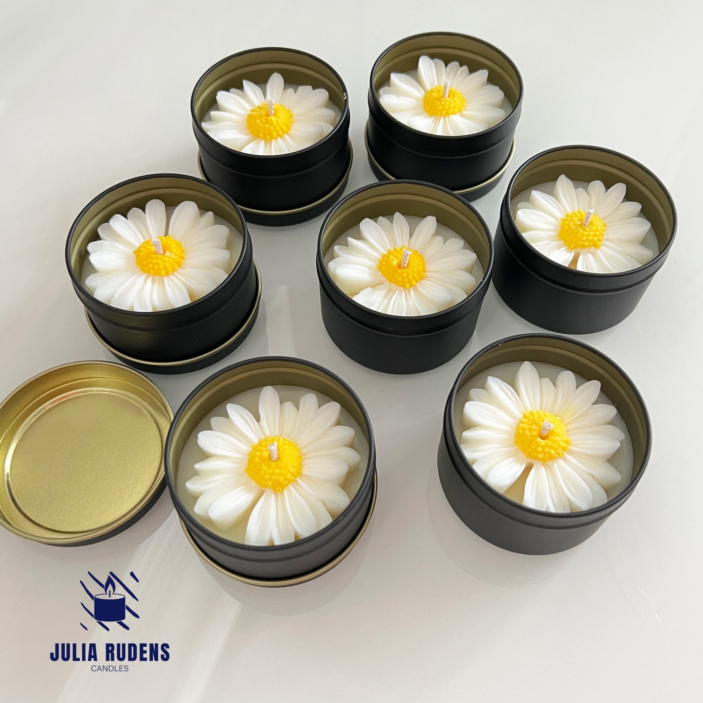 Daisy candle in metal 4oz Black Tin- Original Candle Gift - long-lasting Meadow Flowers Scented Candle - Perfect Gift - Organic Candle